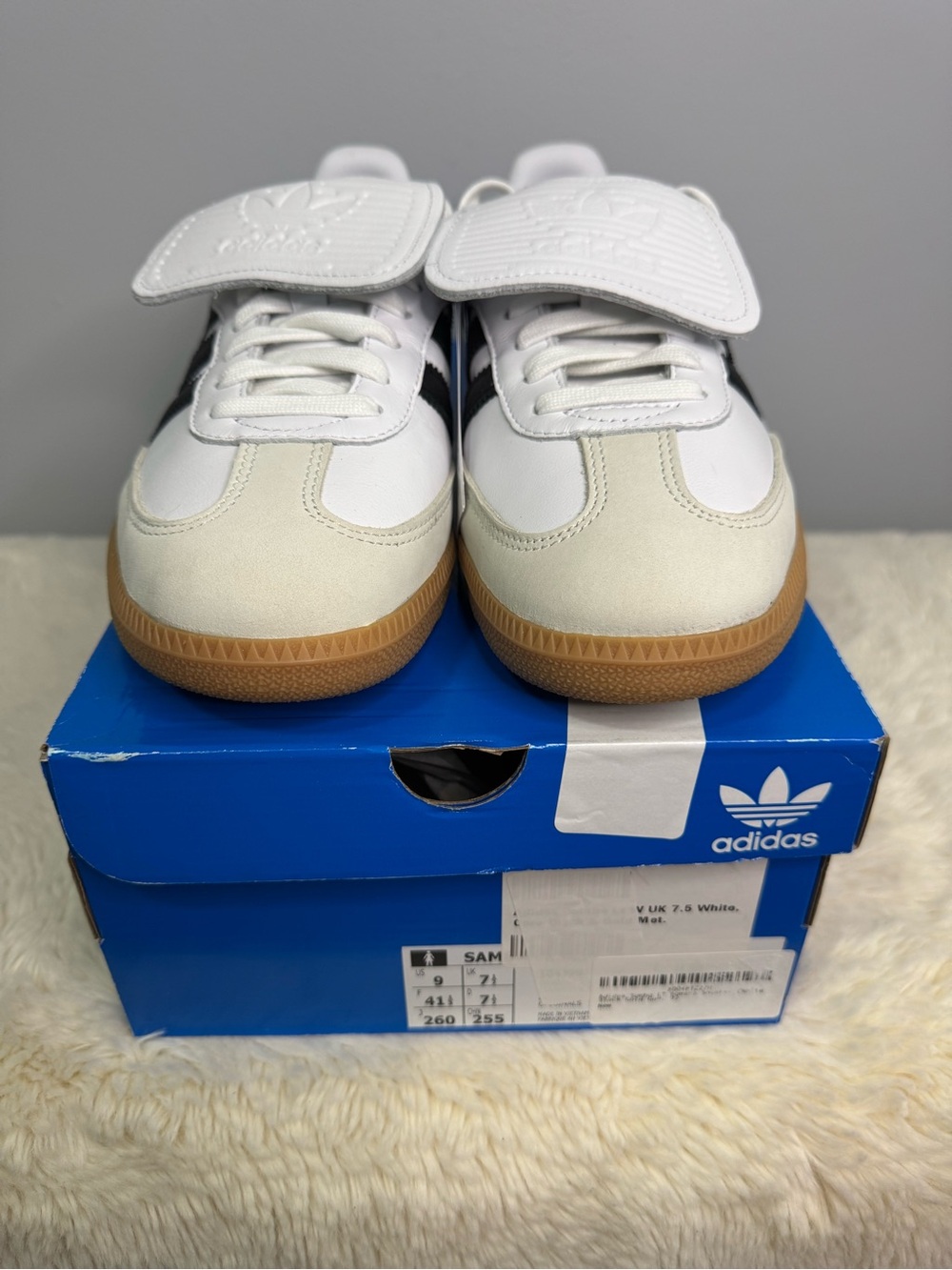 adidas Women’s Samba - Size 9